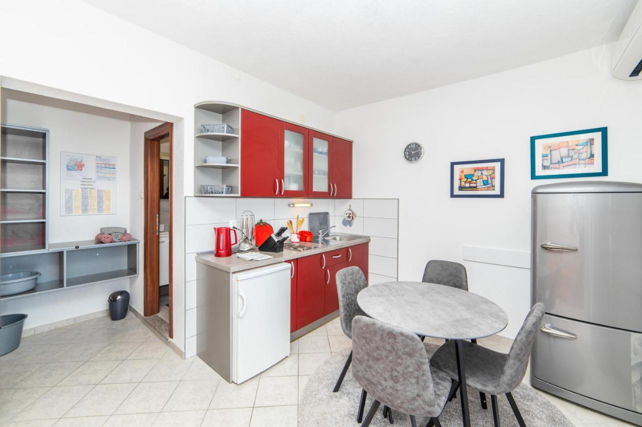 Apartmani Lile Gradac  Extérieur photo